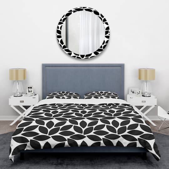 Designart 'Monochrome Geometric Pattern XII' Mid-Century Duvet Cover Set